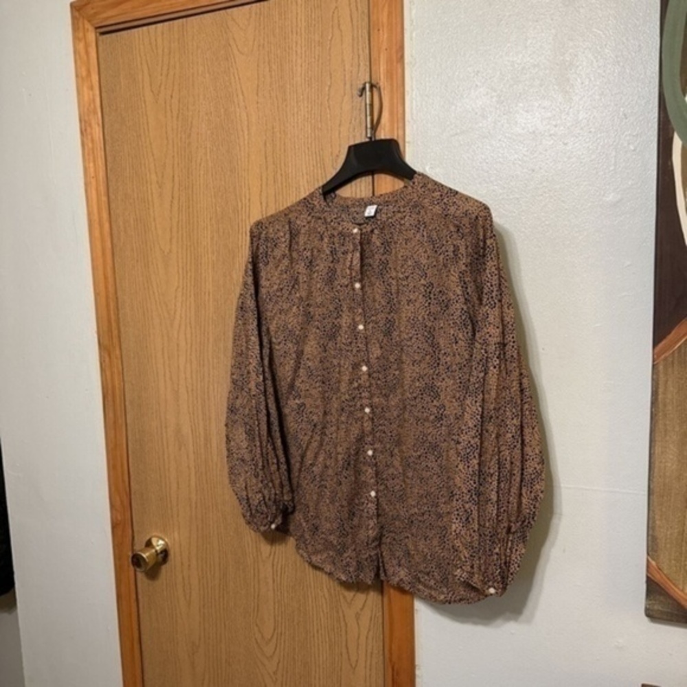 Old Navy NWT XL Multi-Color w/Animal Print Long Sleeve Button-Front Blouse